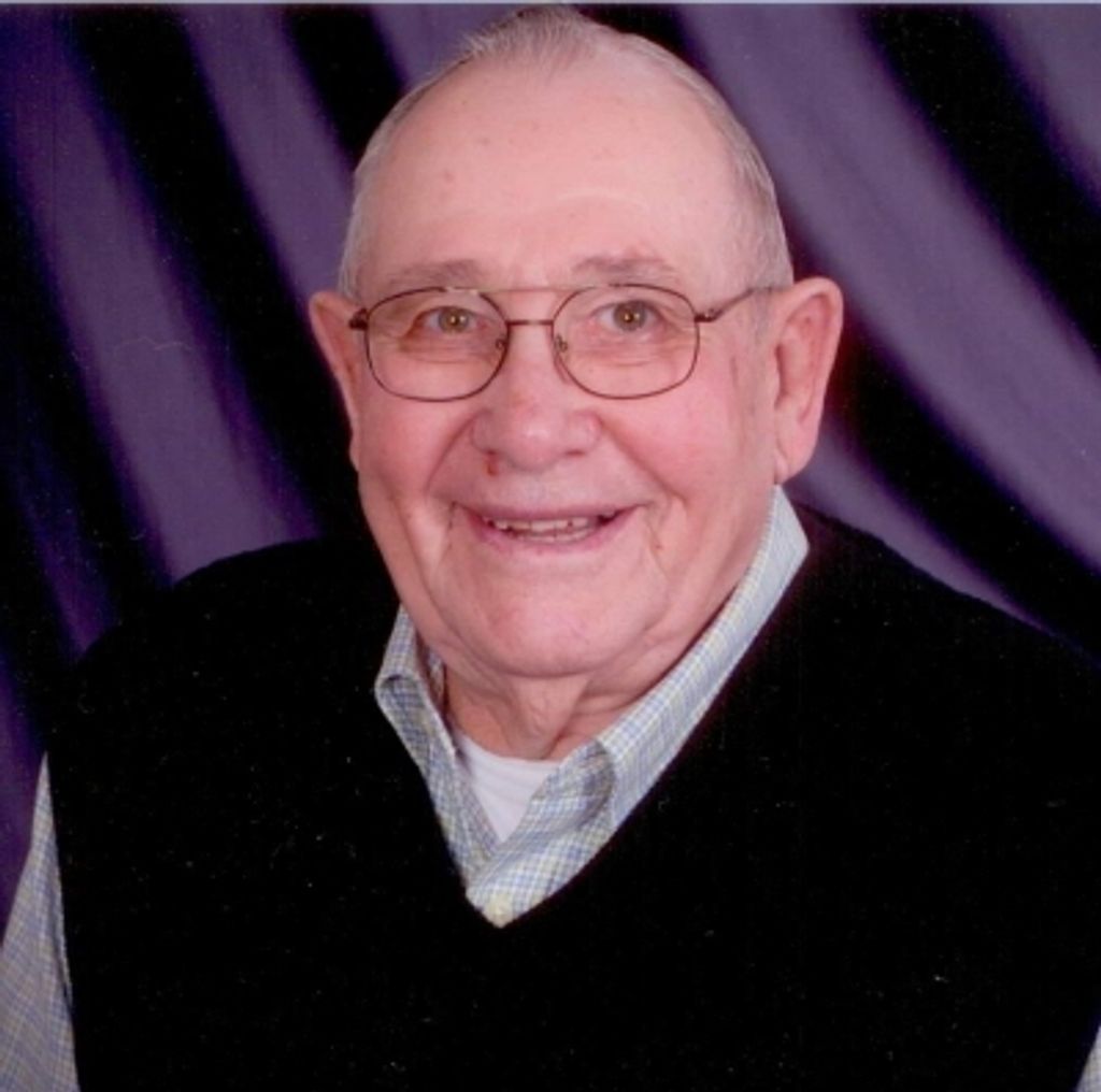 Walter 'Bud' Sauer Profile Photo
