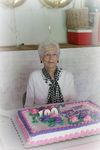 Helen L. Harris photo gallery thumbnail 3 of 3