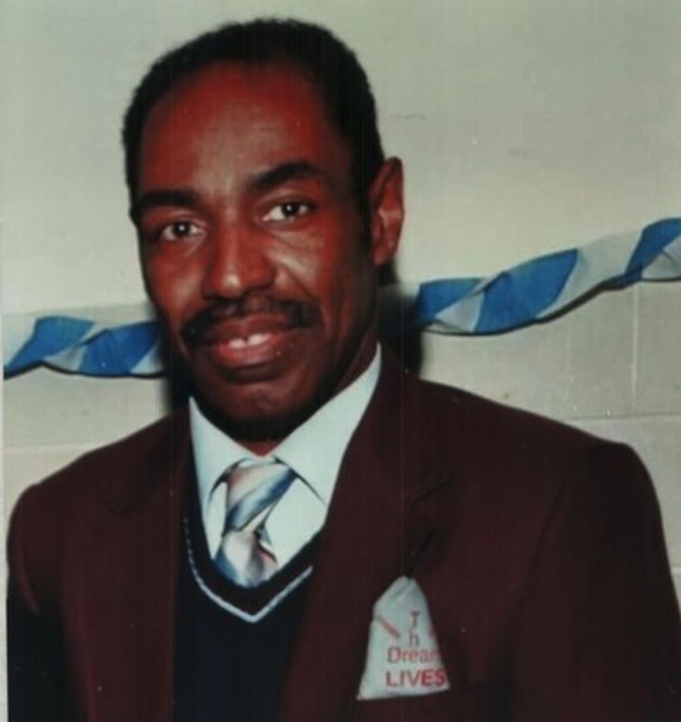 Douglas Doucett Profile Photo