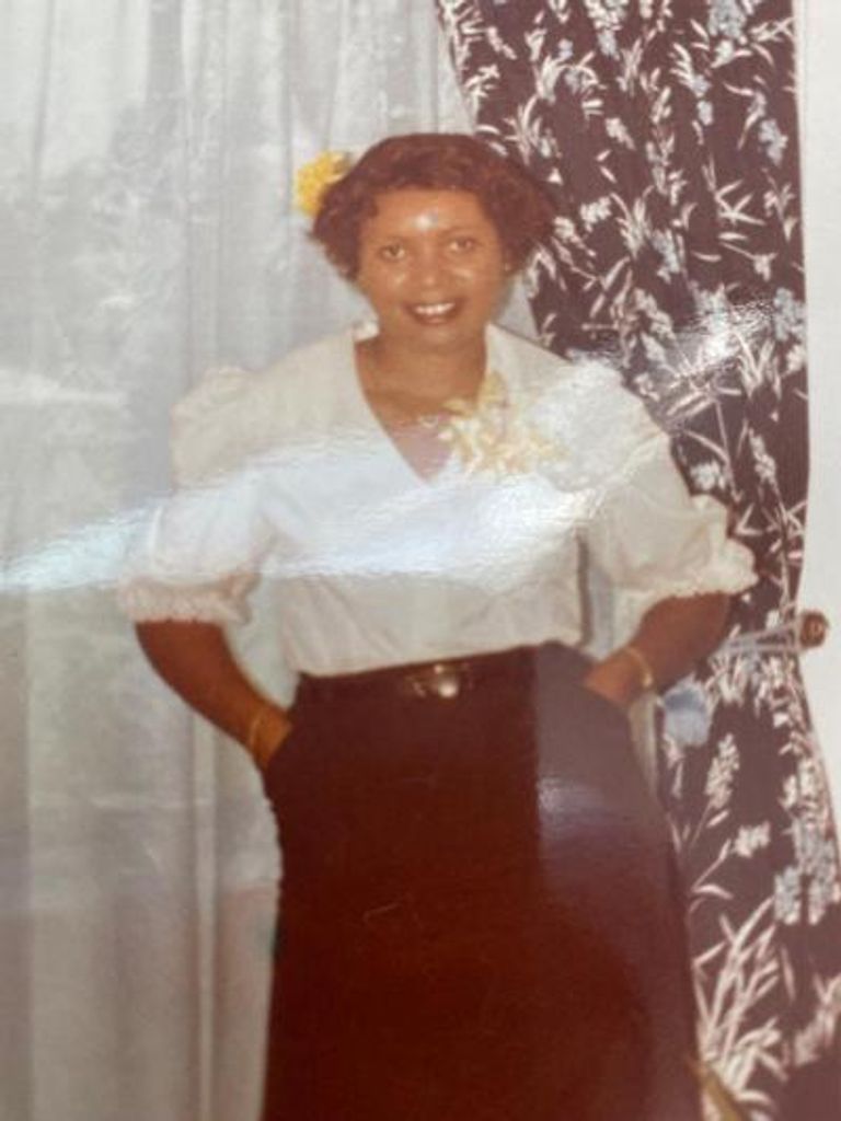 Linda Lee Foster Profile Photo