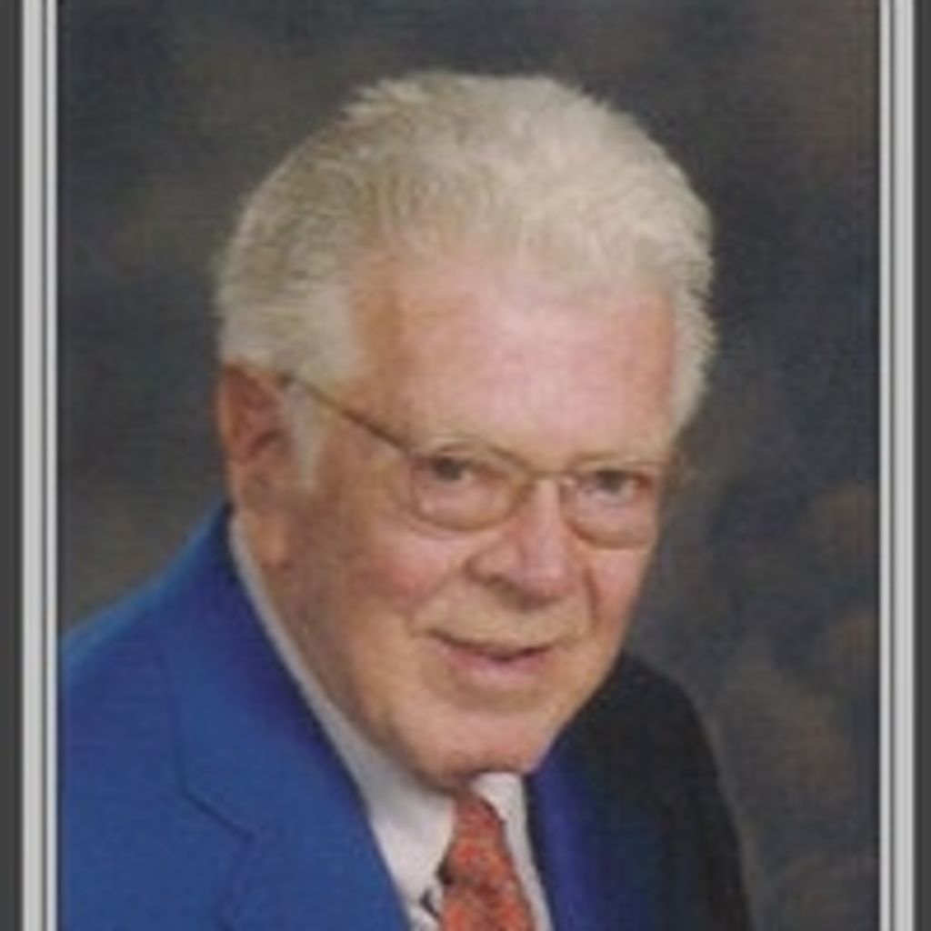 Monroe M Lovell