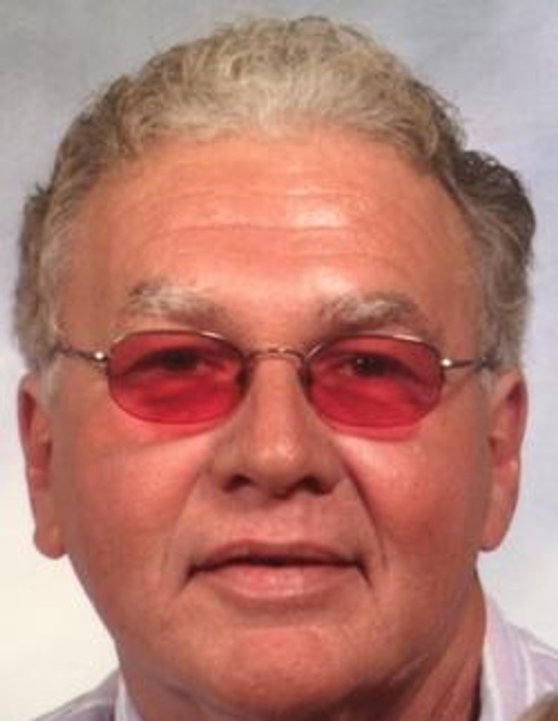 Carl D Amaker