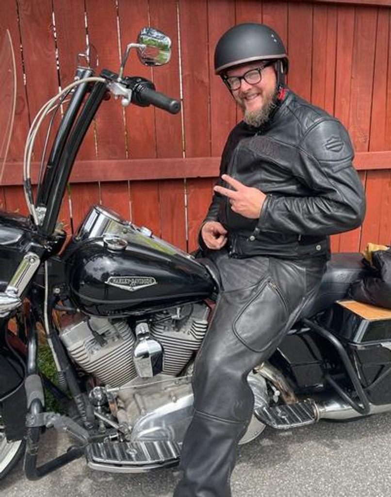 Shane Steven Alzen Profile Photo