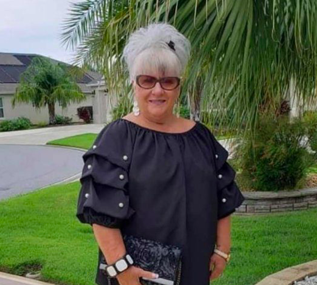 Maryann (Paladino)  Pfeiffer