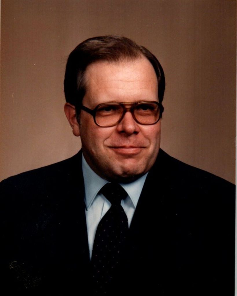 Harold Mathias Gross Profile Photo