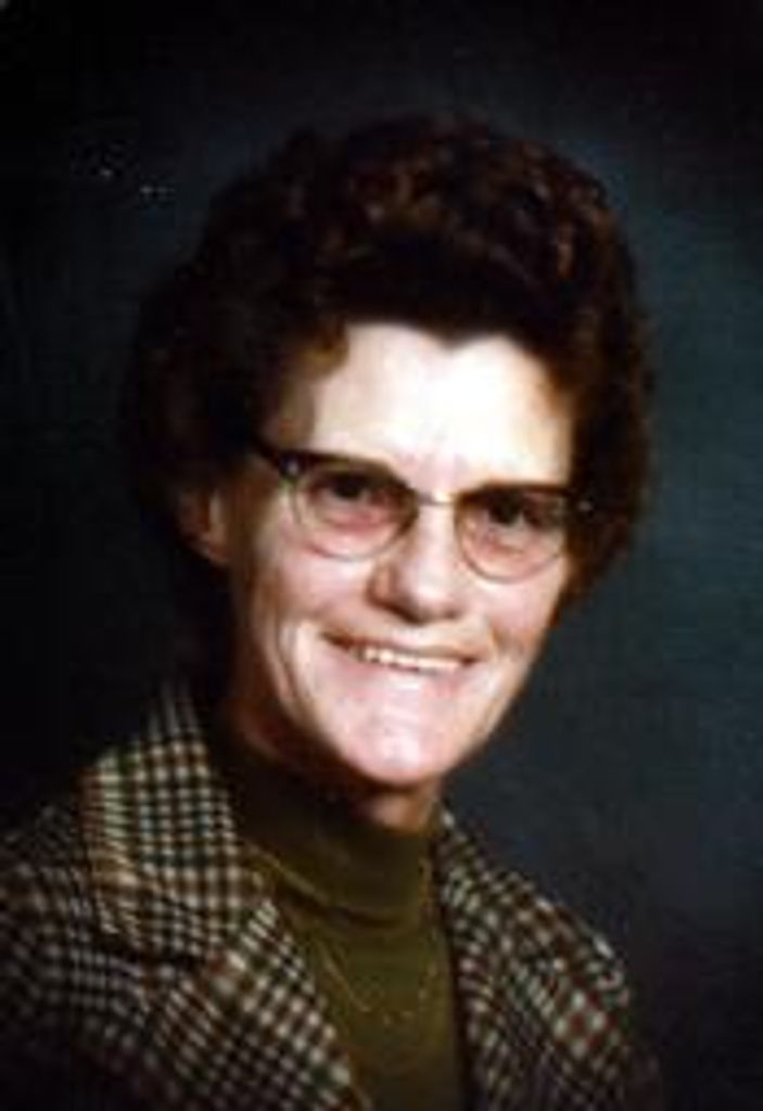 Loise Maxine Nichols