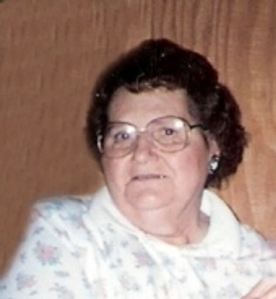 Maxine Mae Clough