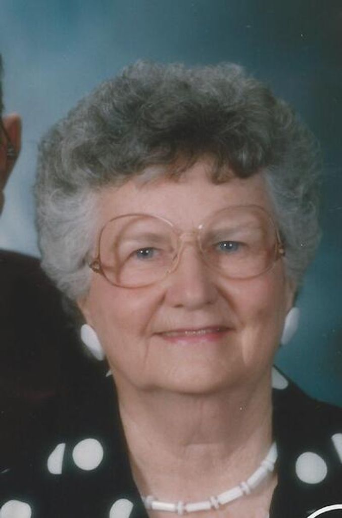 Della Alberta Lewis Profile Photo