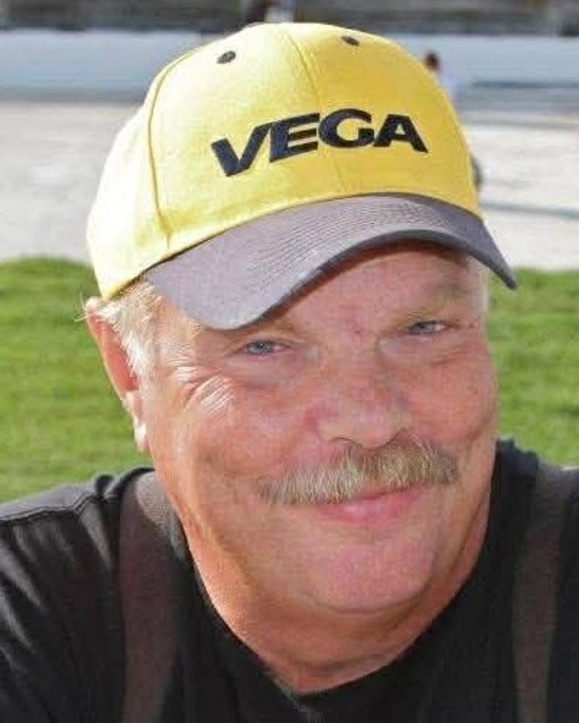 David E Young Profile Photo