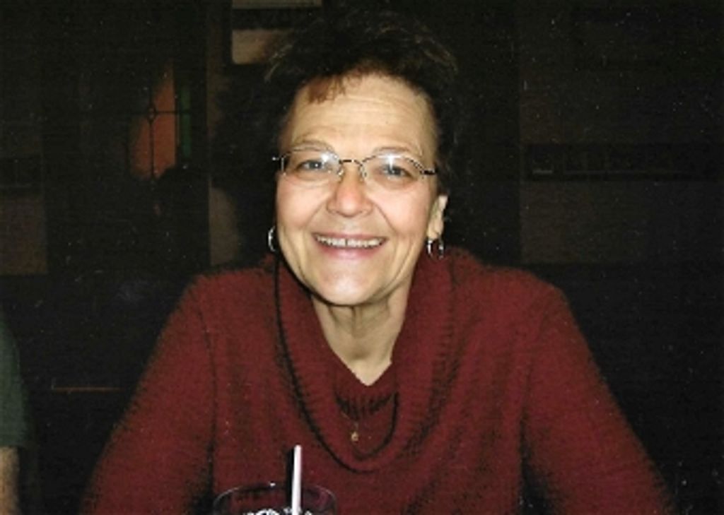 Carol M Tucker