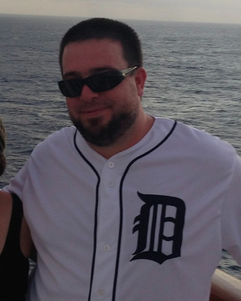 Joshua Owen Knapp Profile Photo