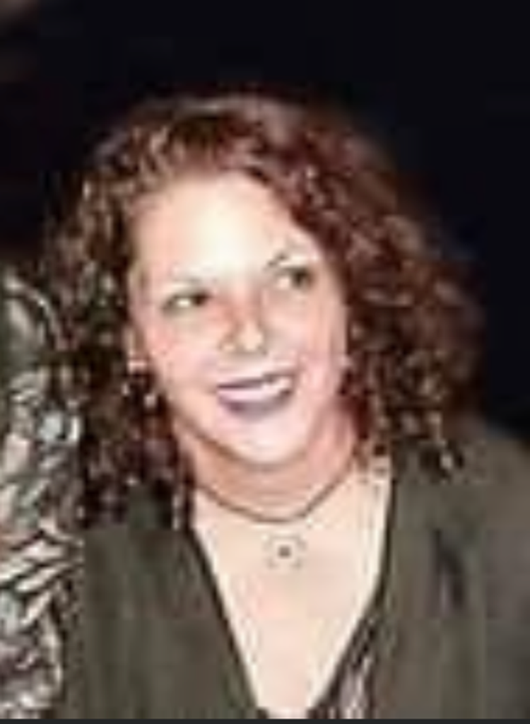 Julie Pinho Profile Photo