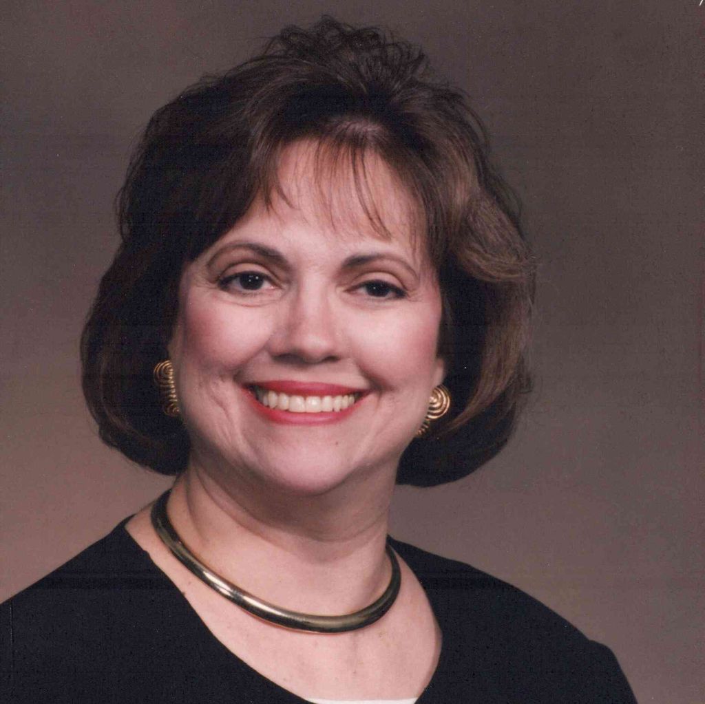 Carolee Paonessa Clarke Profile Photo