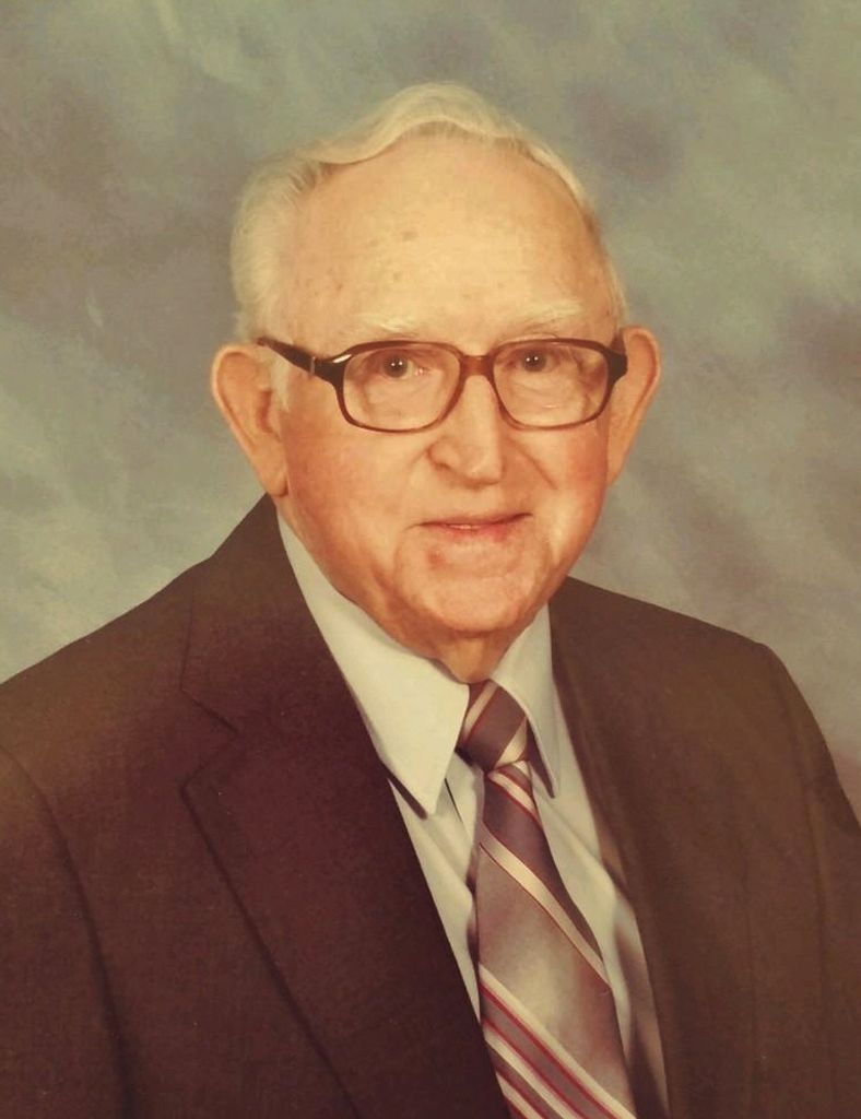 Paul  W. "Tinker" Mills Profile Photo
