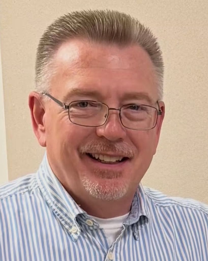 Edward "Chuck" Charles Apley II