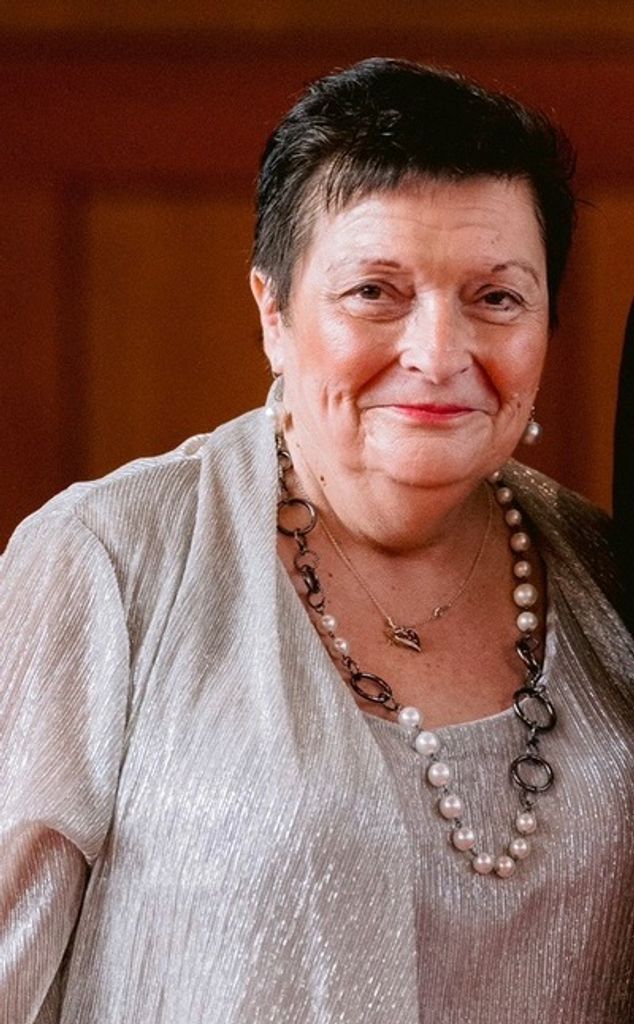 Denise Amber Peacock Profile Photo