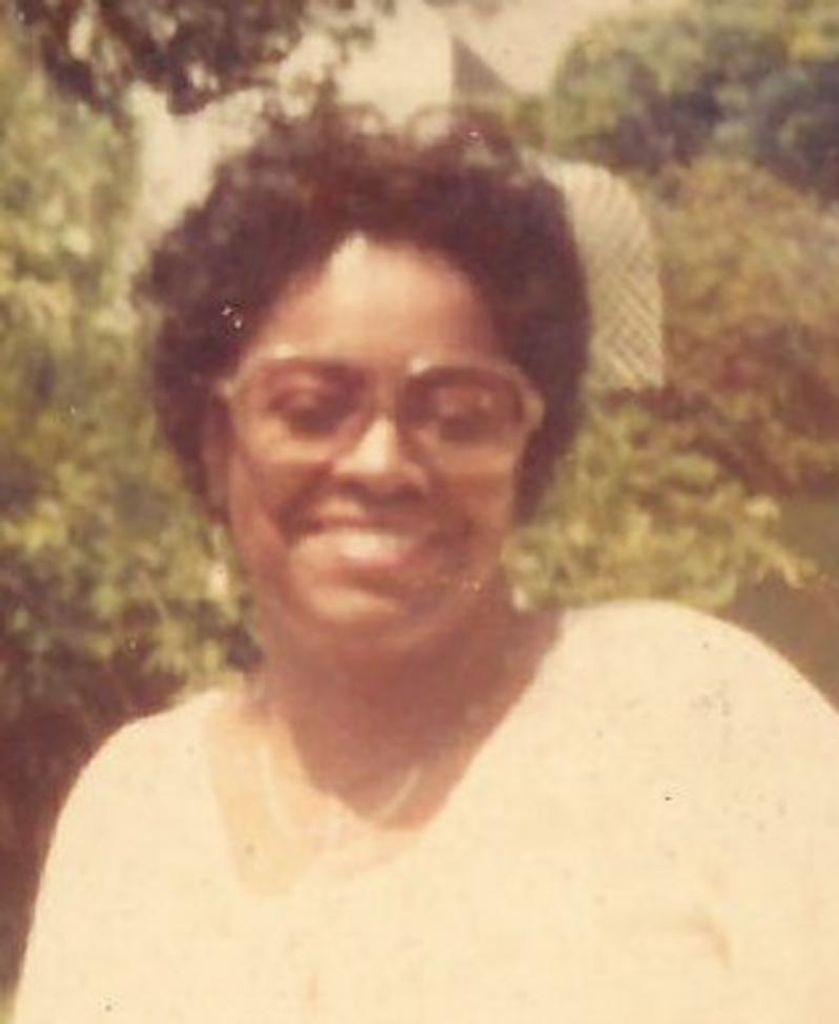Estelle Williams Moore Profile Photo
