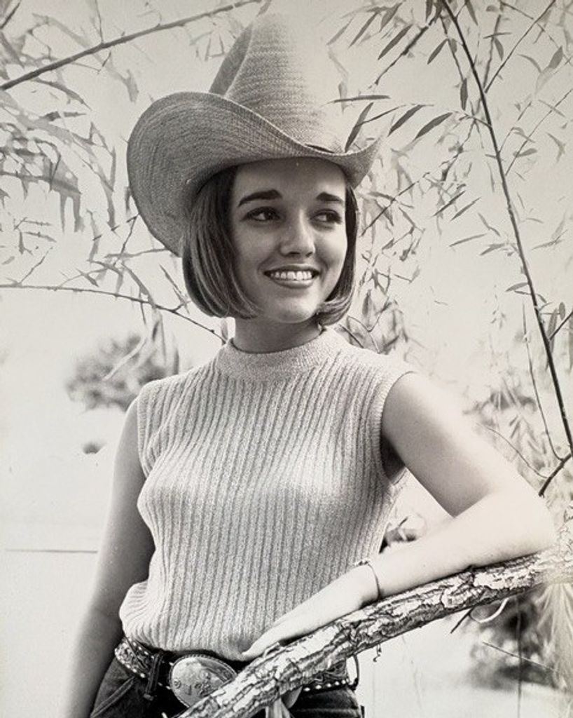 Ann Mayes Profile Photo