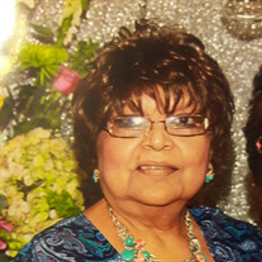 Rosalinda Fuentez