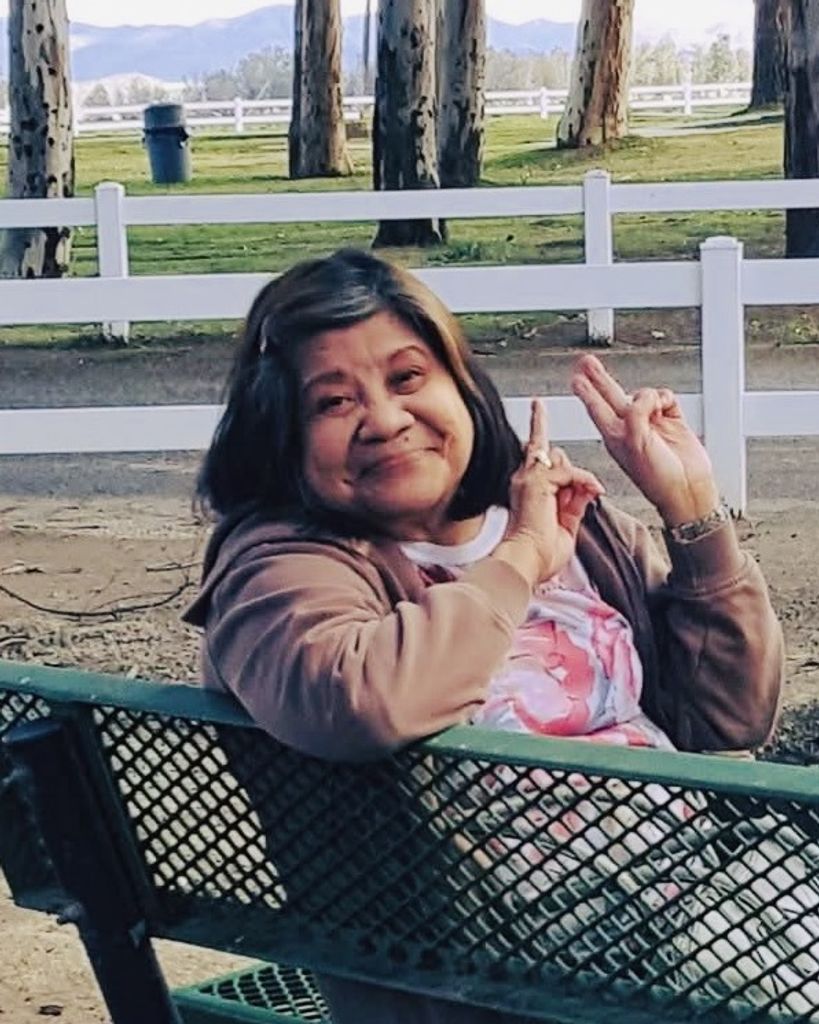 Rosario Montallana Handshoe