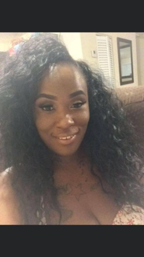 Shahona Gibbons Profile Photo