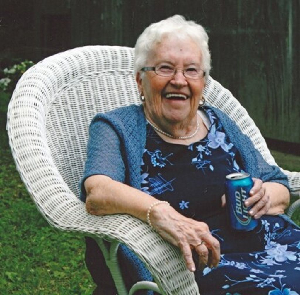 Shirley Bolton Profile Photo