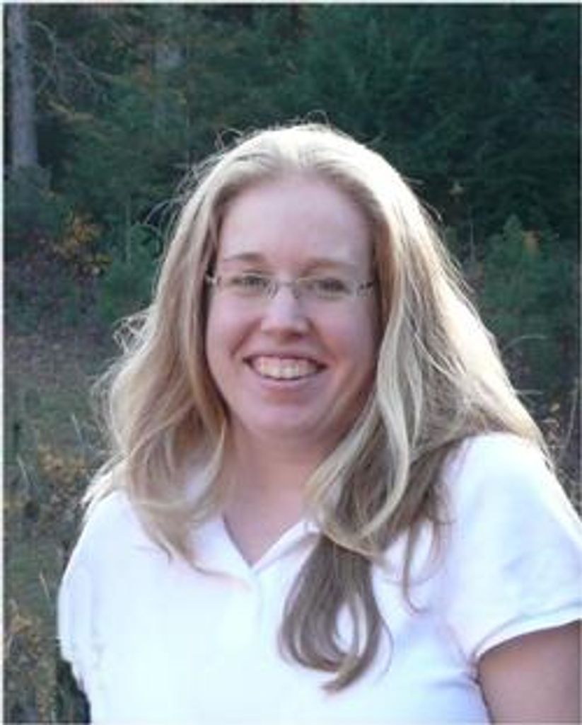 Holly Fox Strickland Profile Photo