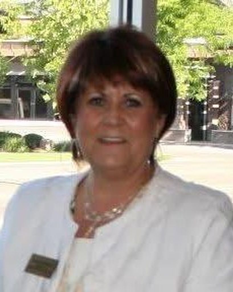 Carolyn Lee Nelson Profile Photo