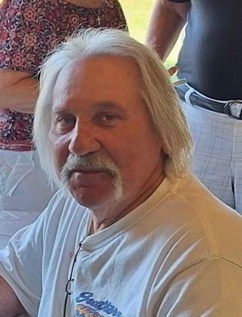 Danny Lee McClanahan Profile Photo