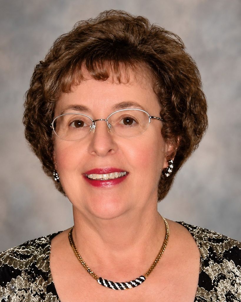 Rosalie Woodall Profile Photo