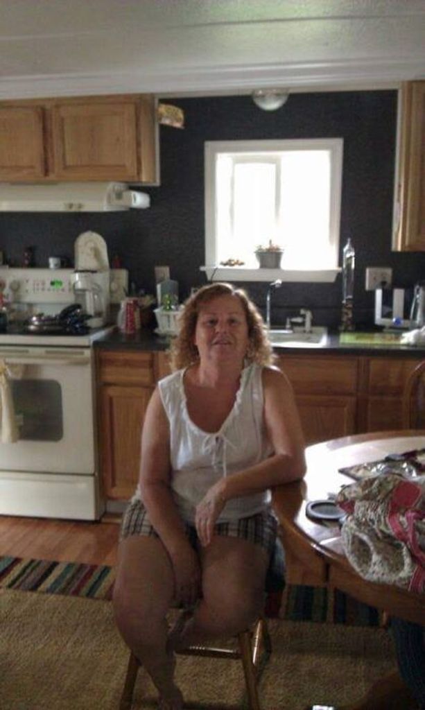 Betty J. (Newlin)  Lively
