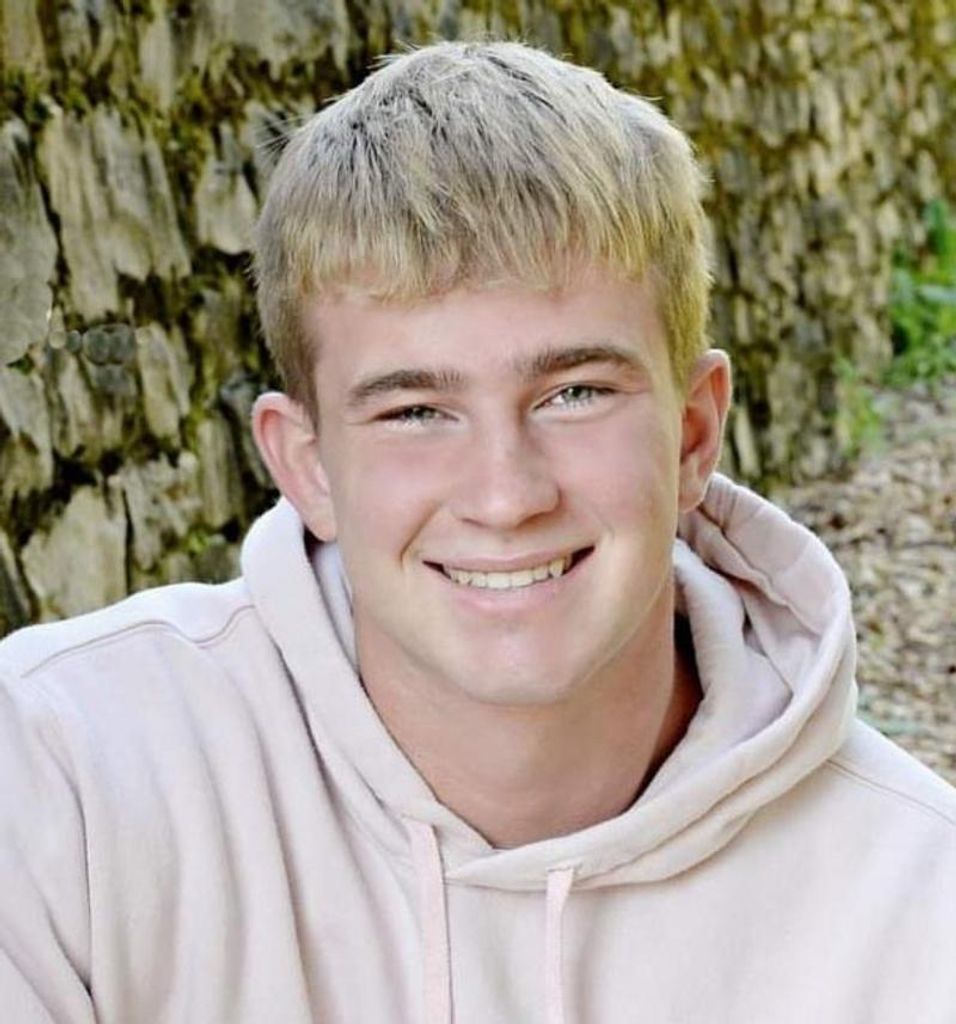 Damyen C. Worm Profile Photo