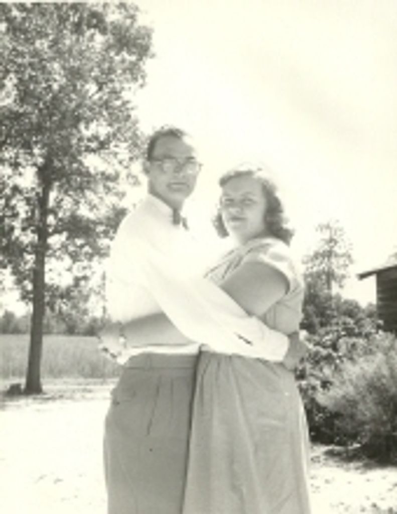 Lois Eargle Hallman