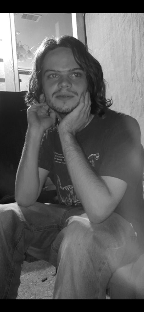 Noah Riley Ray Hoyt Profile Photo