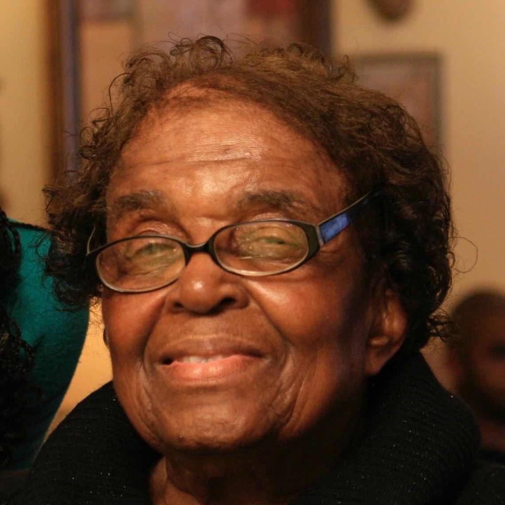 Lizzie Coward Ellis Profile Photo