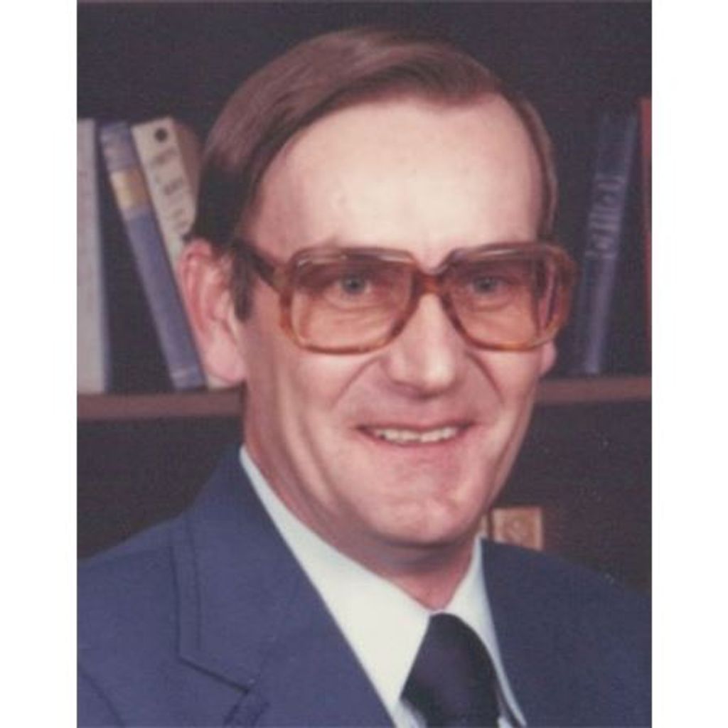 Robert "Bob" Schroeder