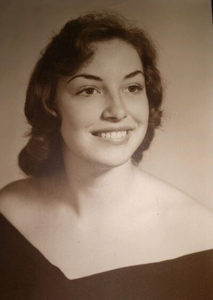 Joan Rhea Garrett Abbott Profile Photo