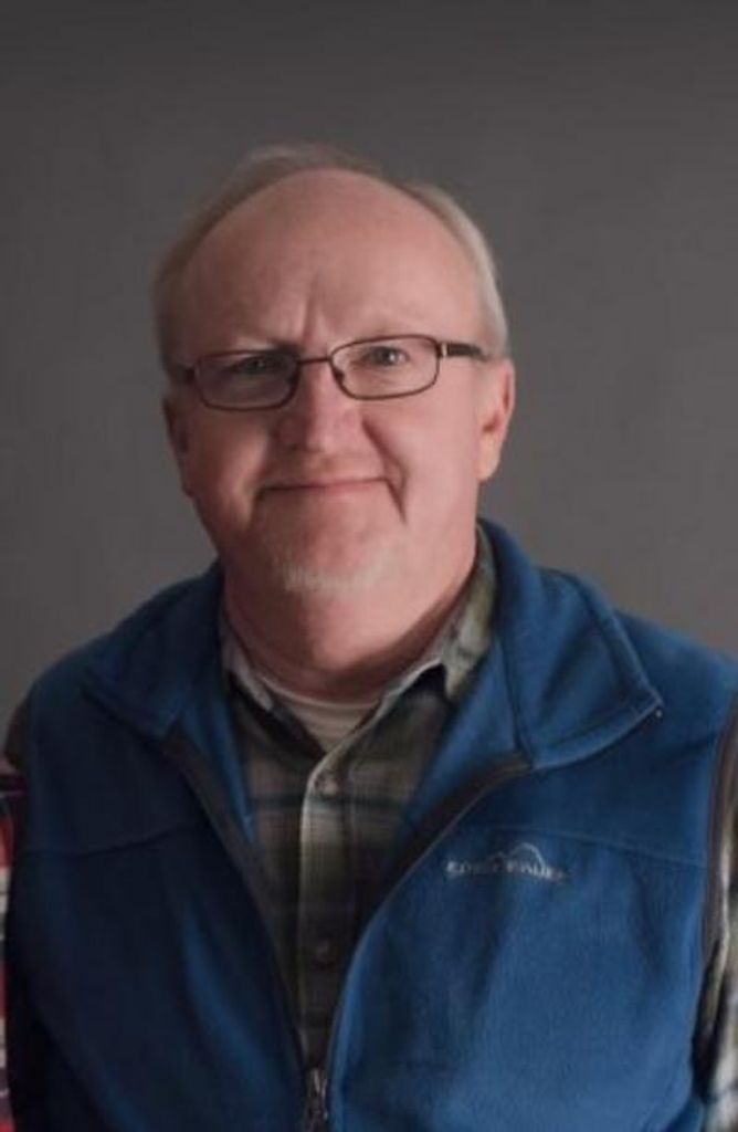Delton Ray Couch Profile Photo