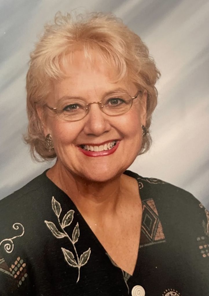 Lola Hedstrom Profile Photo