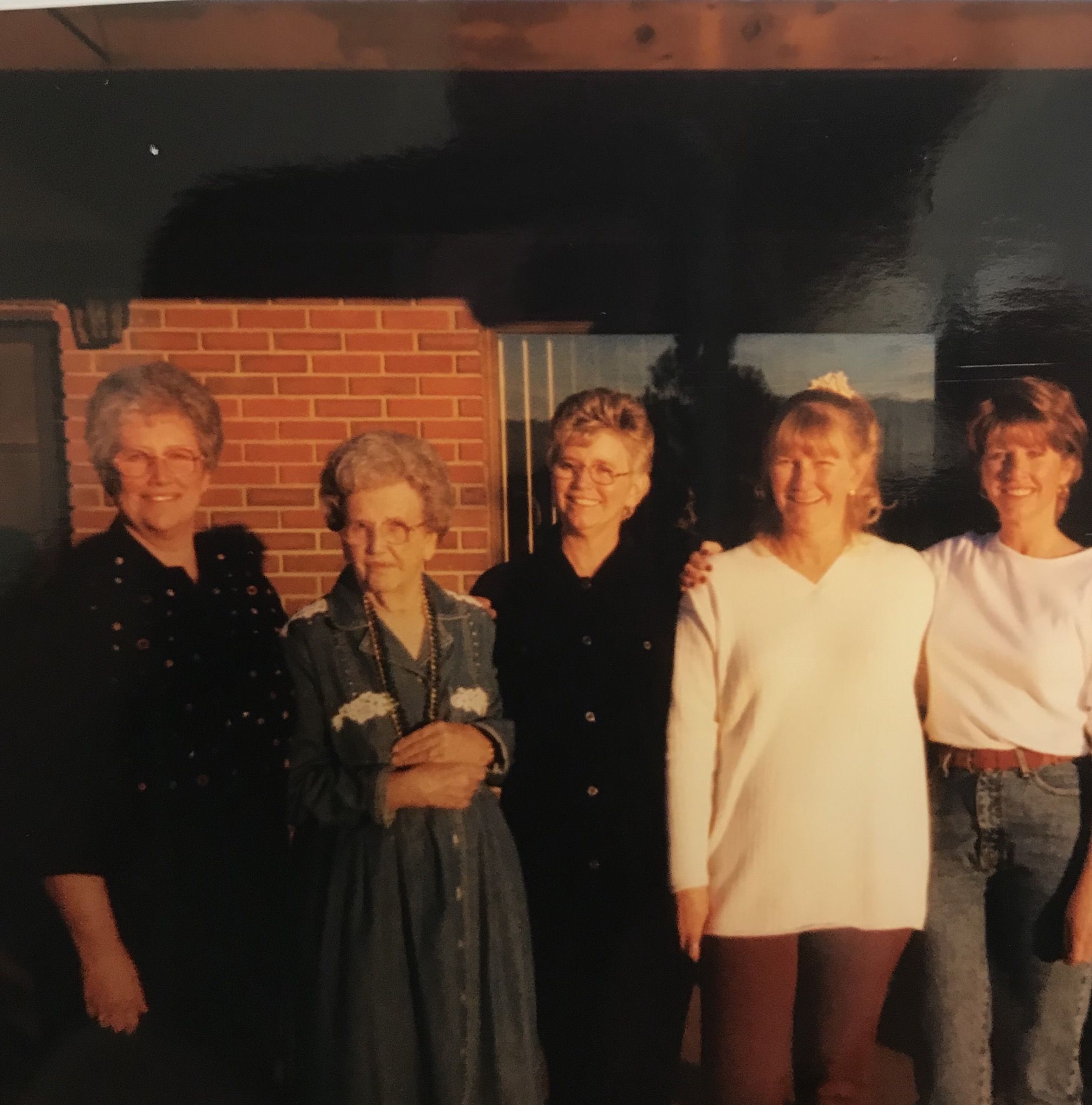 Maxine Mae (Tyler)  Seymour photo gallery image 1 of 75