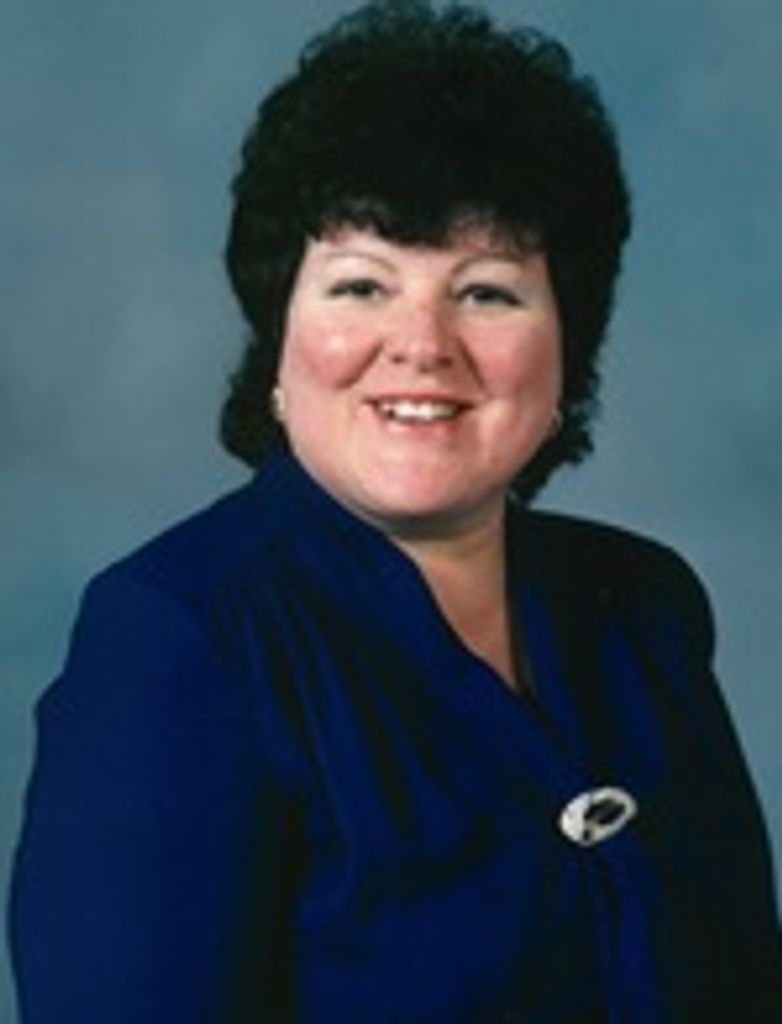 Louise Macneil