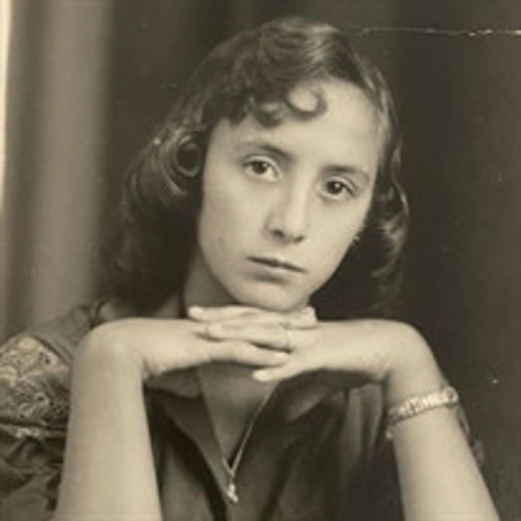 Emma R. Palacios