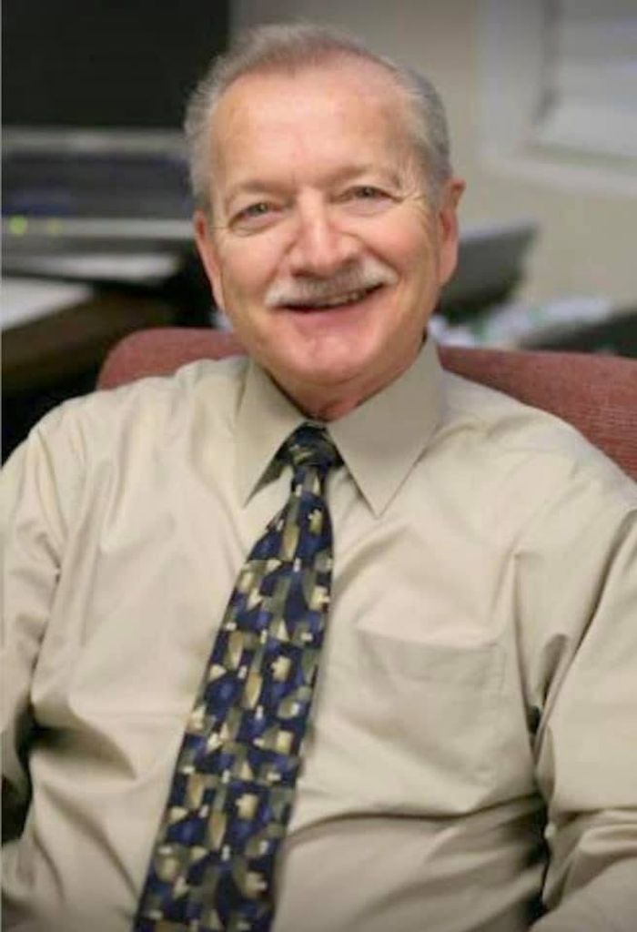 Fred E Halstead