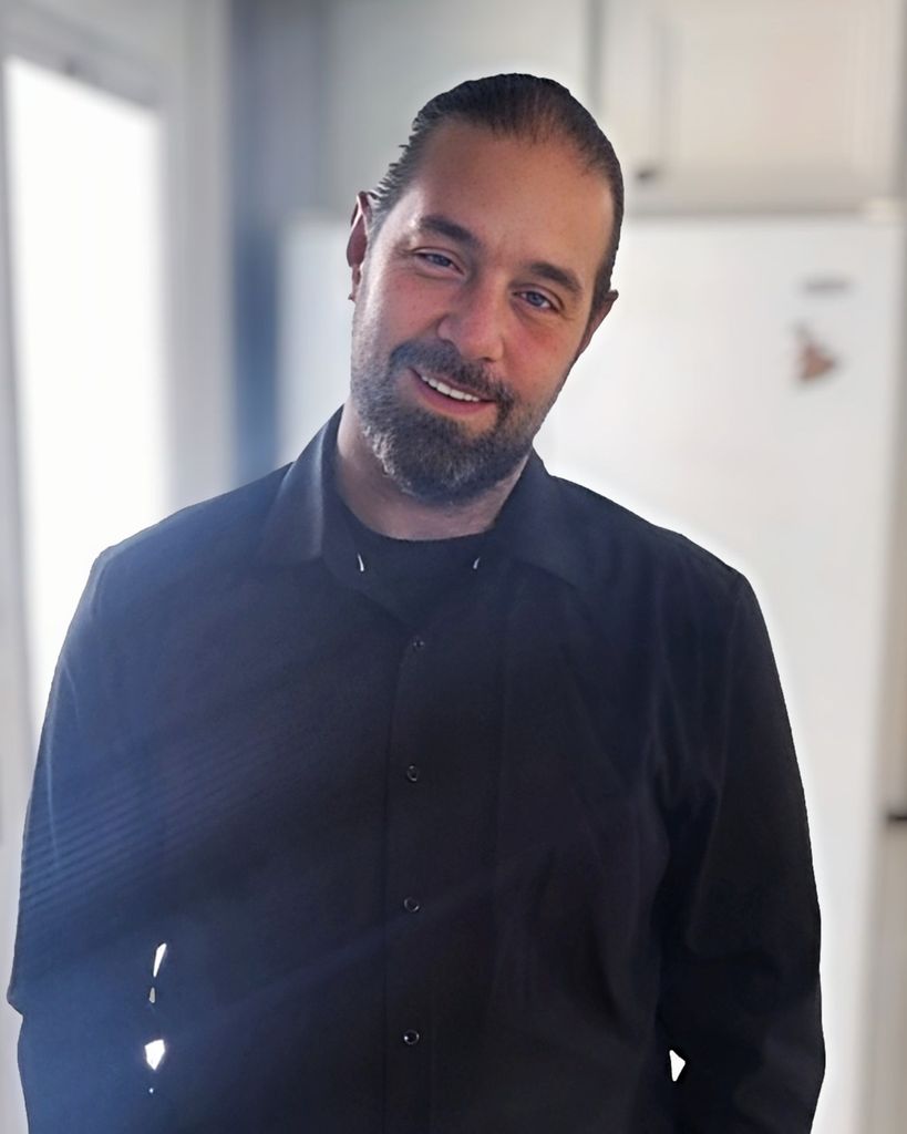 Sean Michael Chapman Profile Photo