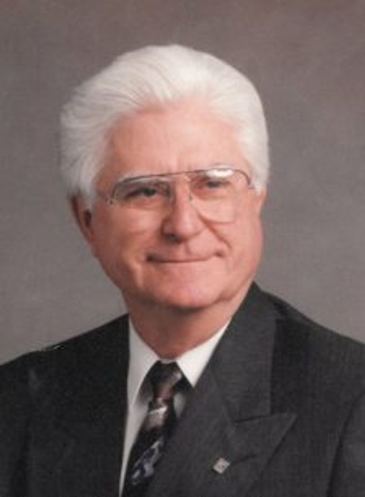 Lowell Thomas Sweat, Sr. Profile Photo