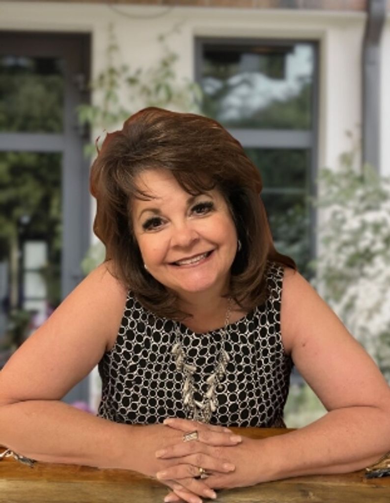 Suzanne Cheryl 'Suzie' Snead