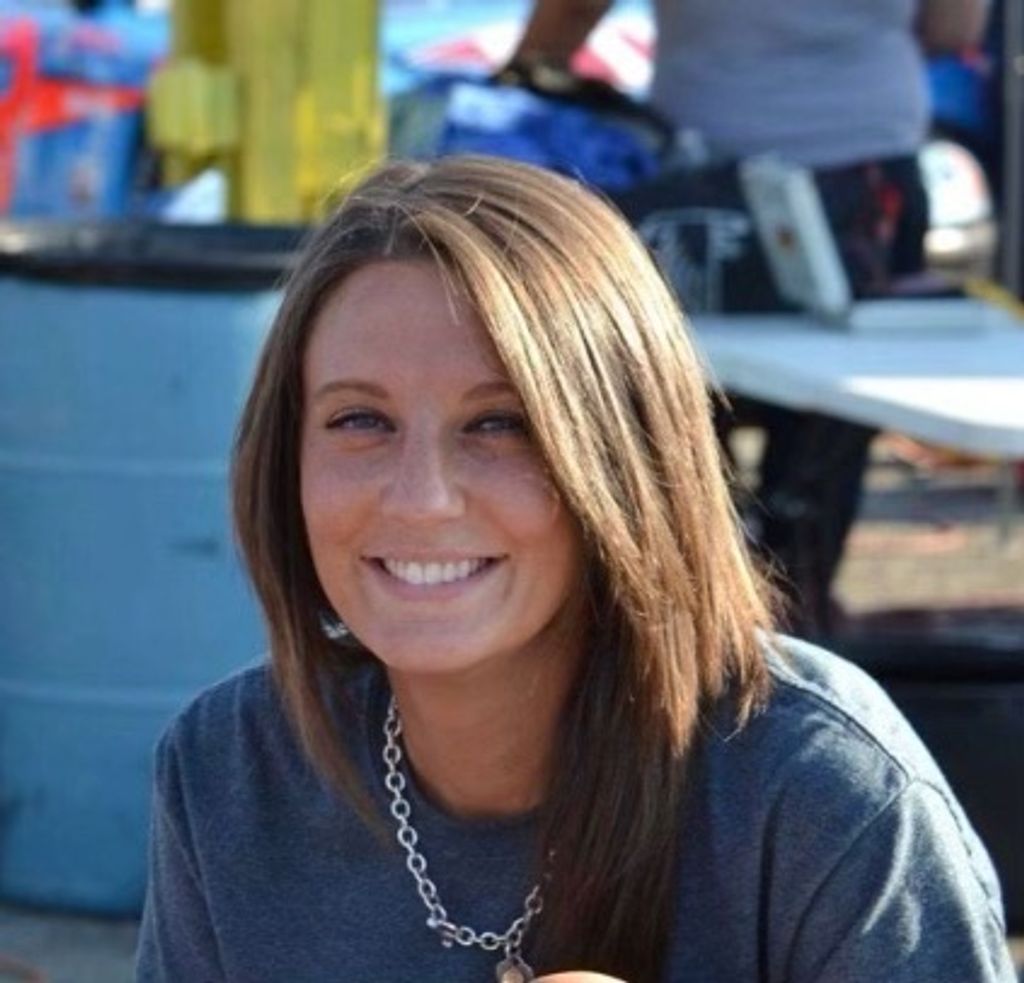 Kimberly (Broughton)  Smith