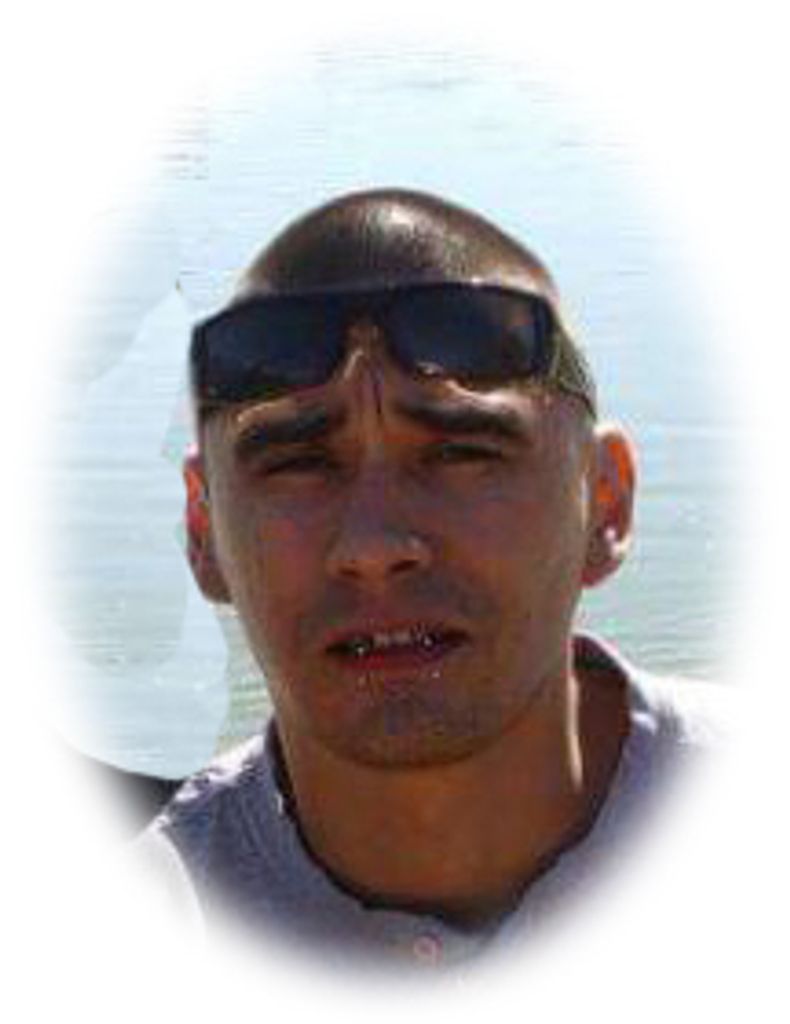 Mario R Montoya