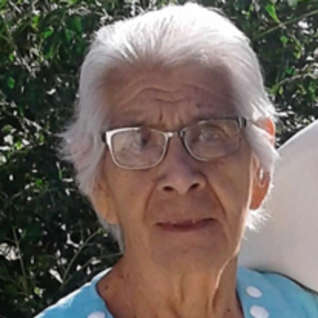 Manuela Flores