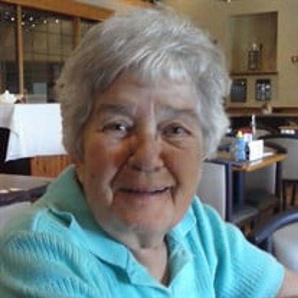 Suzanne "Suzy" VanderGeeten